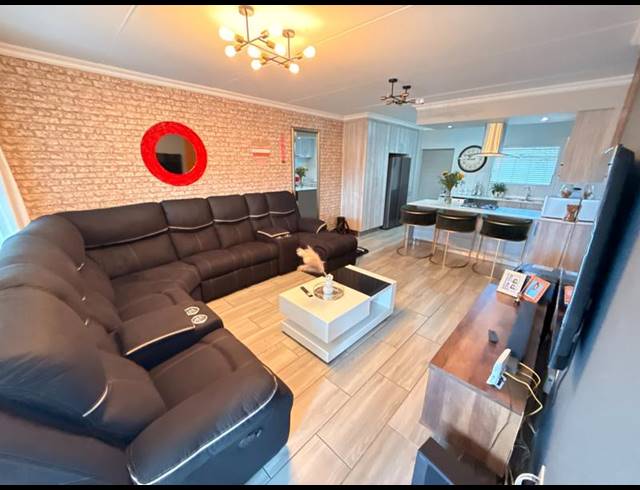 2 BEDROOM PROPERTY TO RENT IN BROADACRES